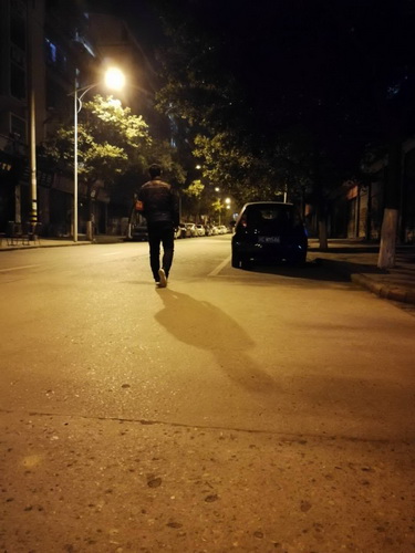 战役令旗手—李玉忠 凌晨一点下班照片.jpg