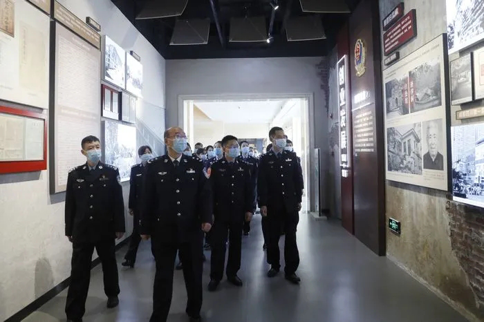 眉州监狱组织开展廉政警示教育和革命传统教育活动