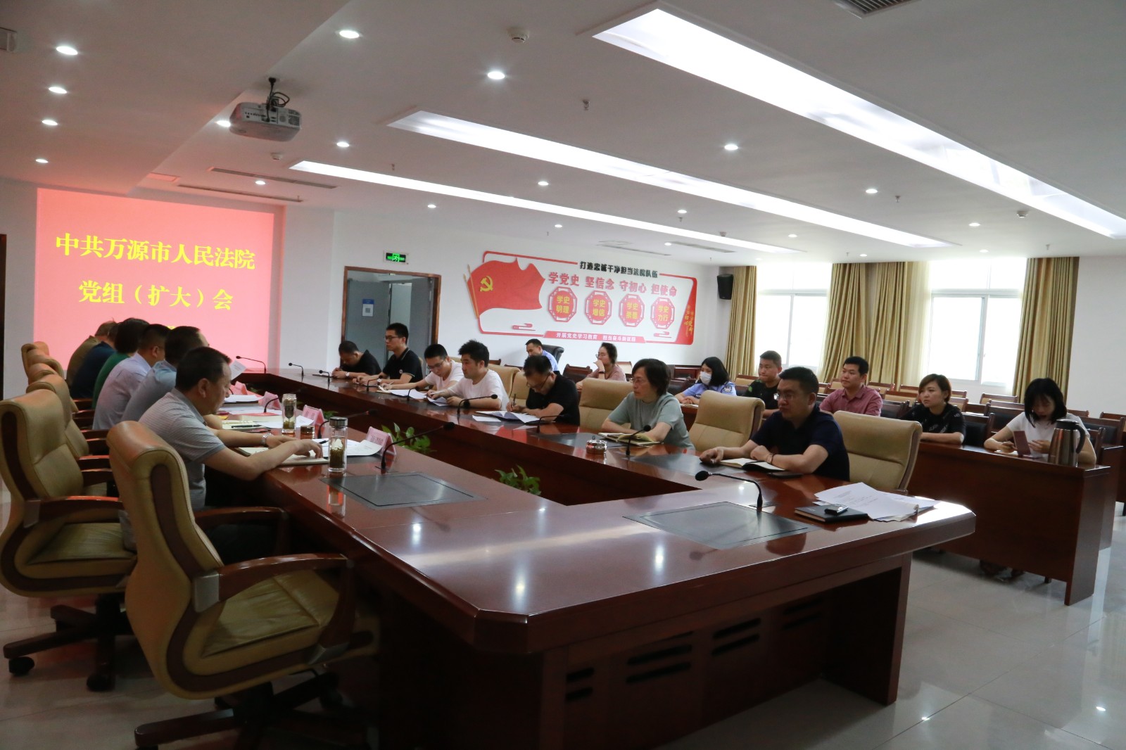 ceca978c1d41a94b6ad40c3997e6405.jpg